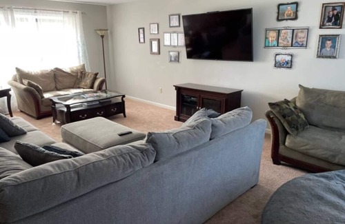 Lemont House | Great access and location to Penn State Campus and Venues!