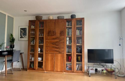 Van Lennepbuurt Apartment | Great Apartment Amsterdam