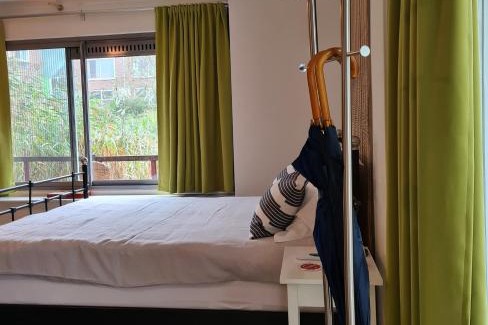 Amsterdam East Bed & Breakfast | GREAT CANAL STUDIO - AC, Water view & Free parking