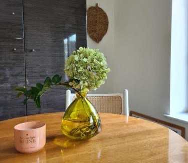 Amsterdam East Bed & Breakfast | GREAT CANAL STUDIO - AC, Water view & Free parking