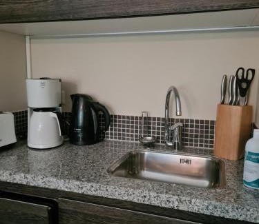 Amsterdam East Bed & Breakfast | GREAT CANAL STUDIO - AC, Water view & Free parking