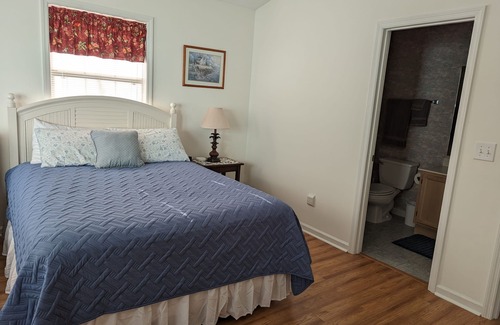 Surfside Beach House | Great Central Location Mid-Strand-2 pools-only15 Minutes to Beach/Attractions