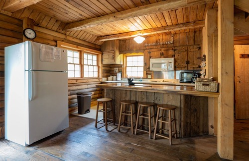 Kyle Cabin | Great Creekside Hideaway Rustic Cabin - Secluded, Creekside Family Cabin