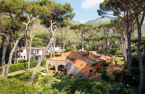 Latina Lido Villa | Great Dune beachfront villa with exclusive direct access to the 50m beach