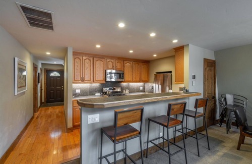 Lake Forest House | Great Escape - Dollar Point, Hot Tub