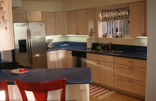 Mission Beach Condo | Great Family Location! Grass, Sand, Bay & SUV + parking