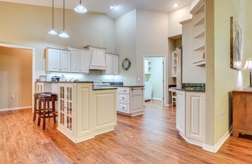 Fellowship House | Great for Golfers and Equestrians! Refined Ocala Gem