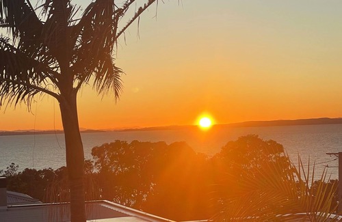 Rothesay Bay House | Great location by the Beach on North Shore