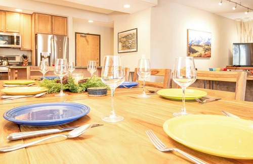 Frisco Condo | Great Location. Spacious Condo. Pool and Hot Tubs.