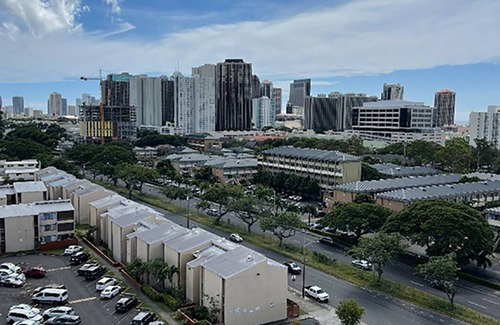 Kalihi - Palama Condo | Great Location to the hospitals: 2 bed 1 bath Fully furnished.