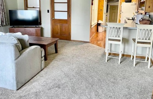 Acton House | Great Location to visit Indy! Quiet 1 Bdrm Home