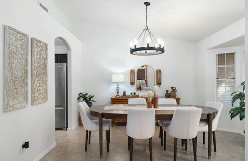 La Buena Vida House | Great Location! Walk to State Farm Stadium! FREE Heated Pool & Spa!