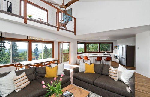 Eagle River House | Great Mtn views, private setting, Eagle River 20 minutes North of Anchorage