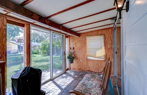 Champaign House | Great neighborhood! 3 bed 2 full bath close to shopping, restaurants, U of I