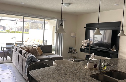 Loughman House | Great Room in excellent community and location