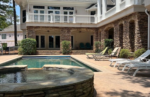 Reynolds Landing House | Great sunset Views of the Lake with Pool/Dock Peace, ambiance and Tranquility
