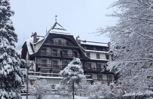 Chateau-d'Oex Apartment | Great view Top floor spacious flat with Pool and Gym