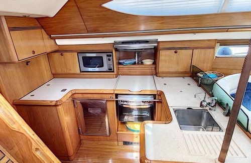 Lavrio Boat Rental | GREECE,RENT A LUXURY SAILBOAT WITH SKIPPER &CHEF🐬