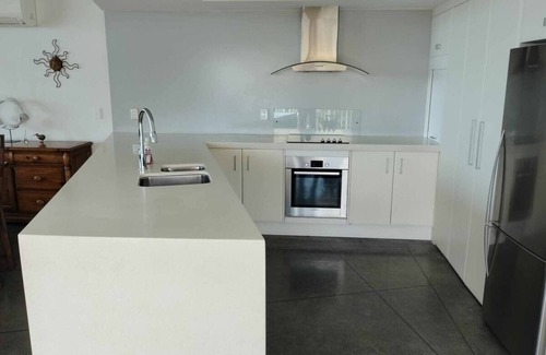 Kerikeri House | Green Gables - 5 Beds (4 bedrooms) 3 Baths
