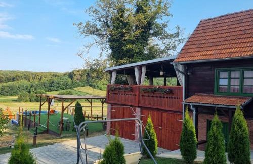 Kraljevec Sesvetski House | Green House