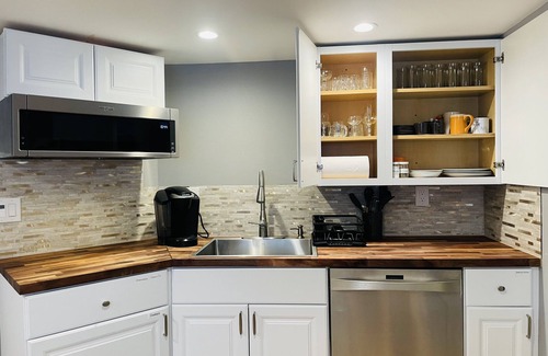 North College Park Villa | Green Lake 1st Line Home D Full Modern Remodelingn