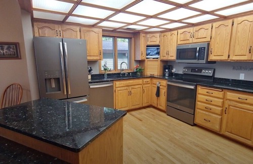 Spicer House | Green Lake Escape is an amazing home on the north shore of Green Lake in Spicer
