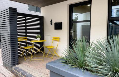 Hove House | Green Mews 1 with Free Parking By My Getaways