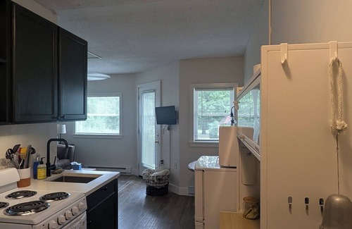 Warren Condo | Green Mountian Getaway - *WIFI *Pet Friendly