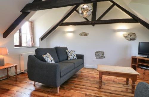 Holsworthy House | Greenfinch