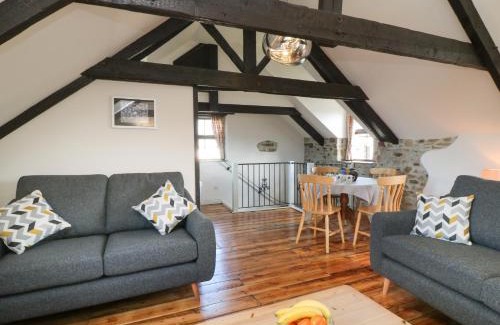Holsworthy House | Greenfinch
