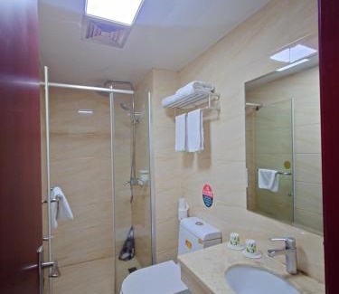 Pudong Hotel | GreenTree Inn Shell Hotel Shanghai Waigaoqiao Free Trade Zone North Subway Station Branch