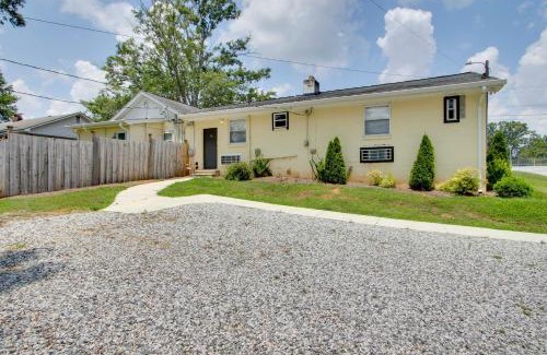 Greenwood Apartment | Greenwood Apt 2 Mi to Self Regional Med Center!