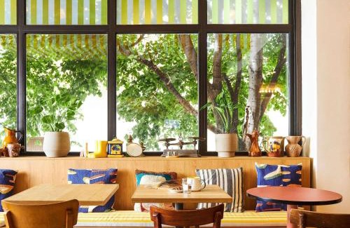 Le Rouet Hotel | greet hotel Marseille Parc Chanot Velodrome