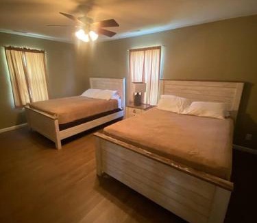 Lake Ozark House | Grey Cabin Sleep 16- free VIP!