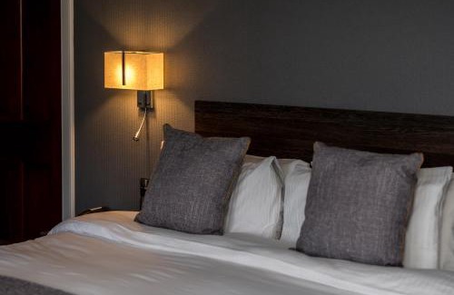 Montrose Hotel | Grey Harlings Rooms