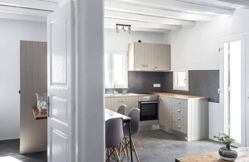 Xilokeratidi Apartment | Grey Residence 2-Bedroom Sea View with Outdoor Jacuzzi