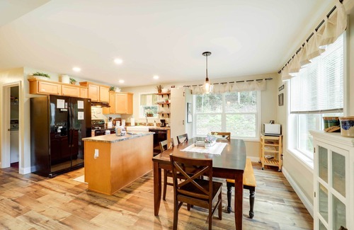 Elk Park Cabin | 'Greystone' Creekside Cabin: Hike, Fish & Explore!