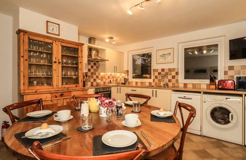 Maulds Meaburn Cottage | GREYWALLS, pet friendly, character holiday cottage in Maulds Meaburn