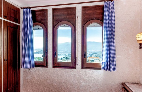 Llanca Apartment | Grifeu 9 - Apartment with panoramic sea views