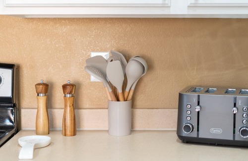 Surprise Farms House | Grill-Putt Putt-Fire Pit-Pool Table-Foosball-Cornhole-King Bed-Near Stadium