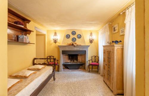 Molazzana House | Grillo Rosso 8