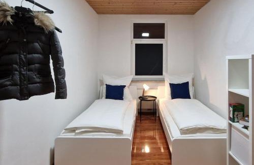 Eutritzsch Apartment | Große, geräumige Unterkunft für bis zu 14 Personen!