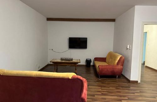 Lage Apartment | Große möblierte Wohnung im Zentrum von Lage