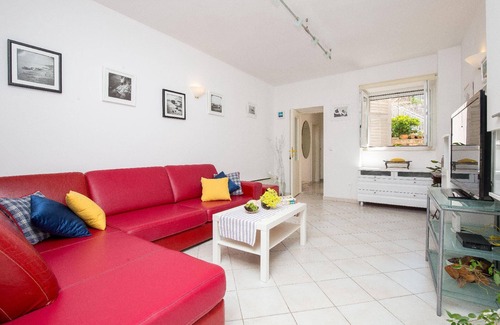 Stikovica House | Großes Ferienhaus mit Terrasse und Garten