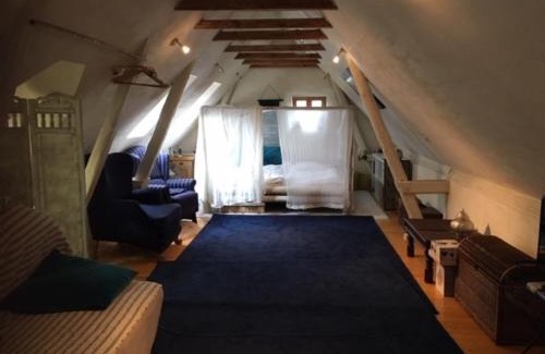 Region Hannover District Apartment | Grosse Hobbithöhle mit Gemeinschaftsgarten