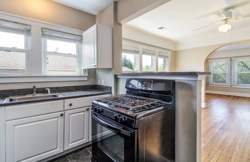 Grosse Pointe House | ★Grosse Pointe Luxury★ ★Downtown Detroit Close★