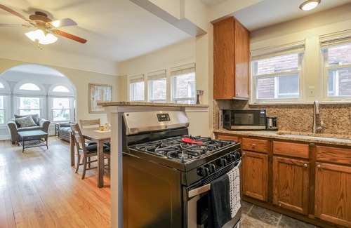 Grosse Pointe House | ★Grosse Pointe Luxury★ ★Downtown Detroit Close★