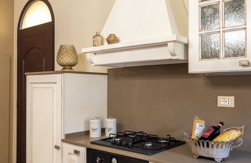 Peccioli Apartment | Grotticella House - SPA Apartment in Peccioli