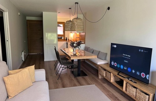 Estavar Apartment | Ground Ffloor 2 rooms 5 Pax, Pool, Private Garden & Fireplace