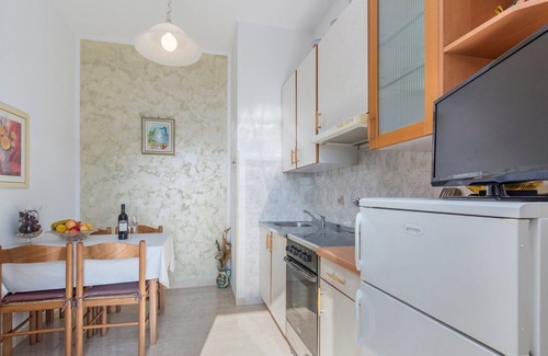 Lovrecica Apartment | Ground floor Apartment Orzan I with terrace near to the Beach